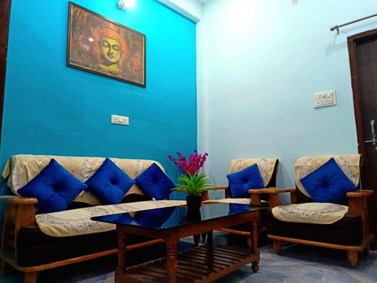 Indra Apartment Benares Buitenkant foto