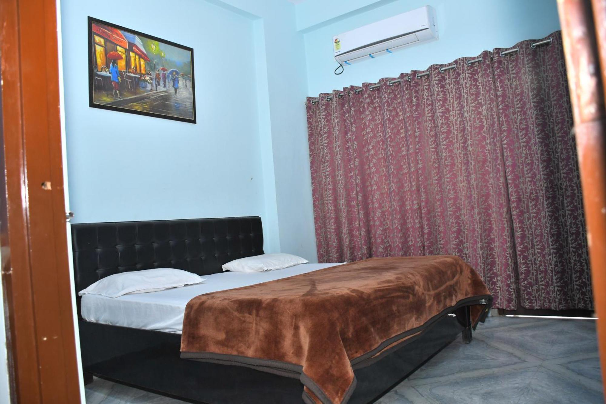 Indra Apartment Benares Buitenkant foto