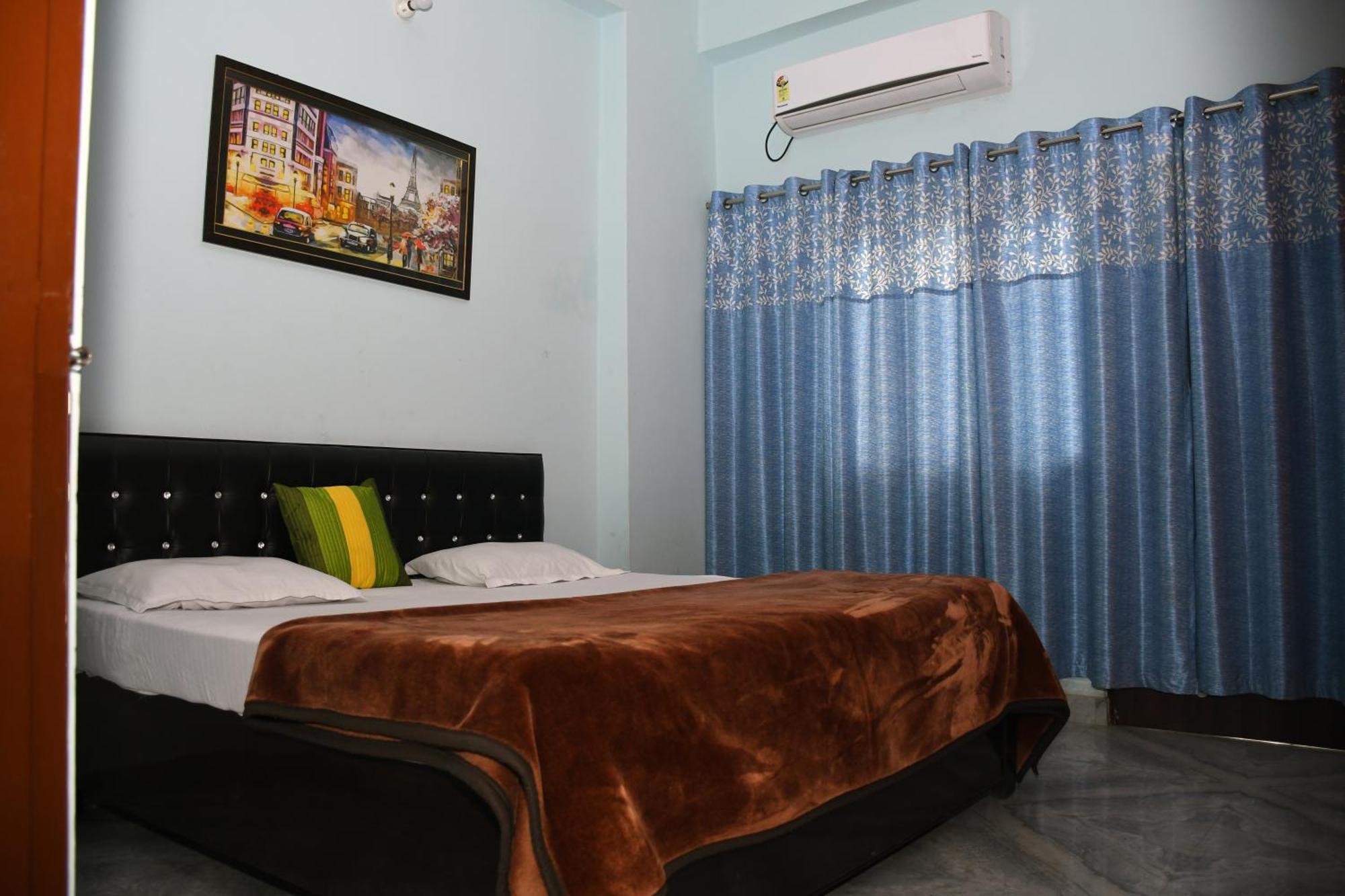Indra Apartment Benares Buitenkant foto